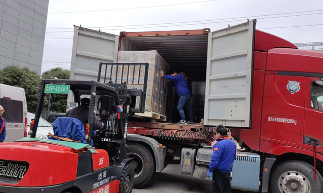 275箱啟程！盧湘儀TD5離心機(jī)批量出海巴西，國(guó)產(chǎn)智造深耕南美市場(chǎng)